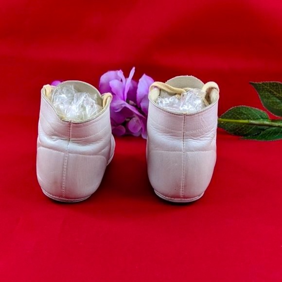 Vintage Mrs. Day's White Leather Lace Up Baby Shoes 3 - Picture 7 of 12